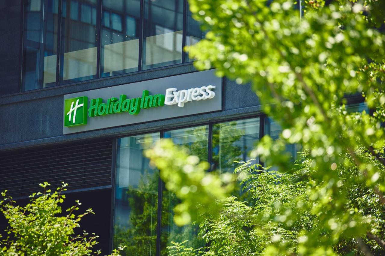 Holiday Inn Express Osaka City Centre- Midosuji By Ihg Buitenkant foto