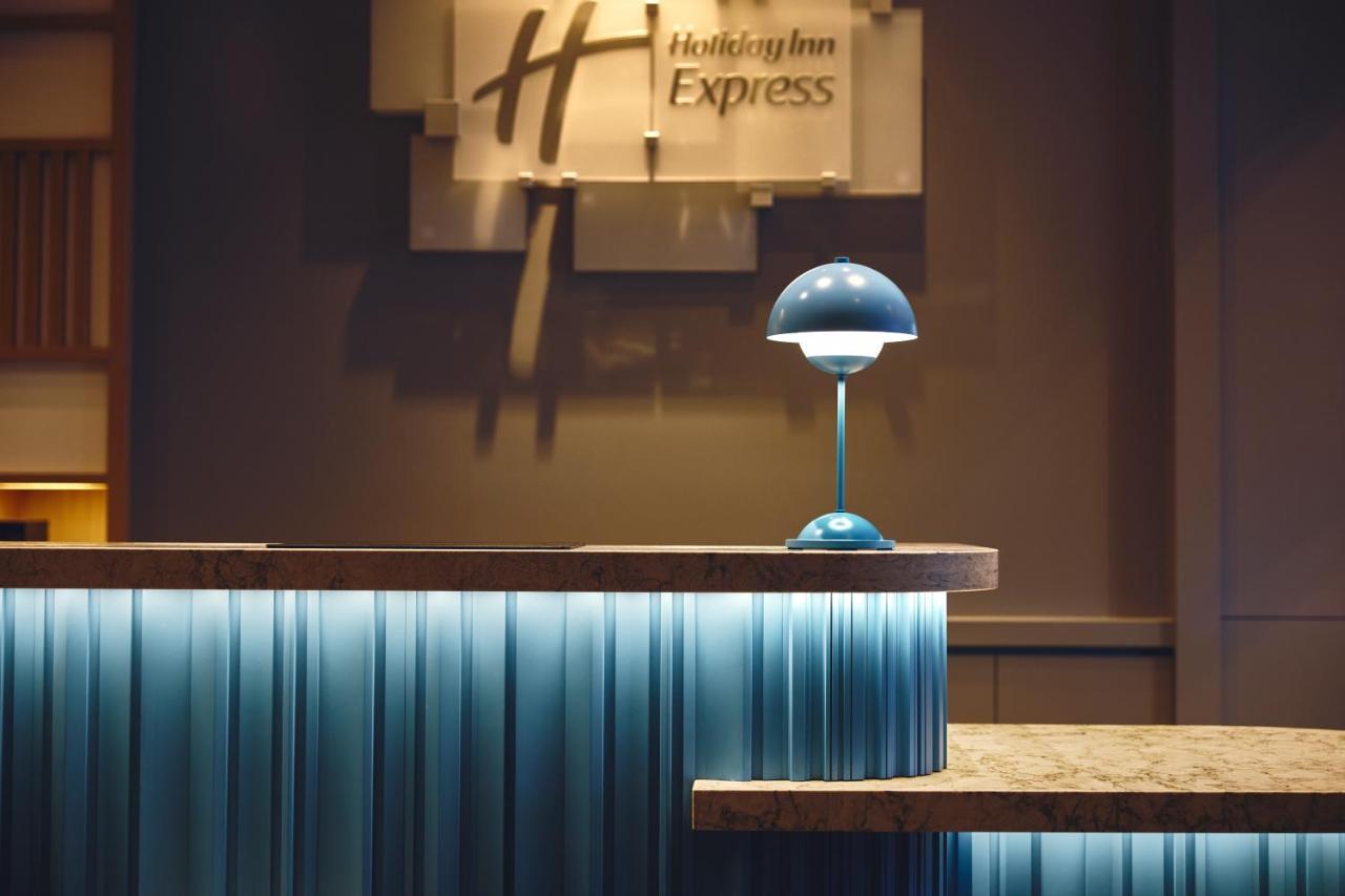 Holiday Inn Express Osaka City Centre- Midosuji By Ihg Buitenkant foto
